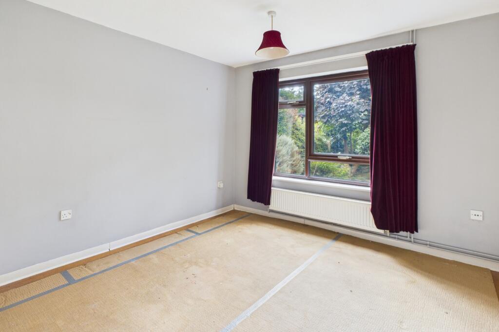 CAM02519G0-PR0332-STILL003