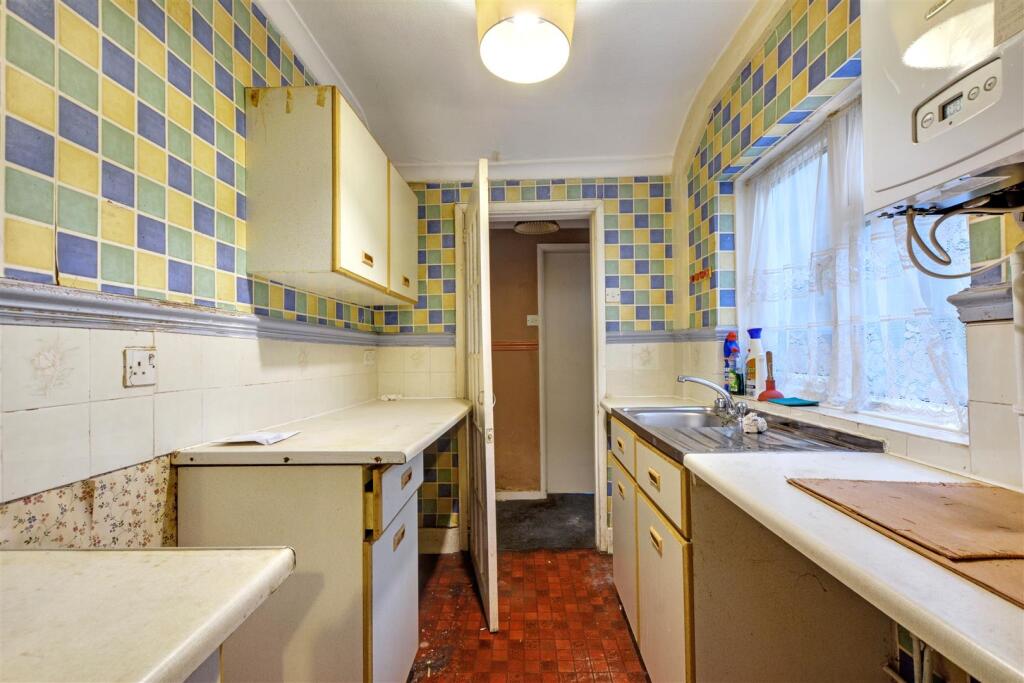 Kitchen_1.jpeg