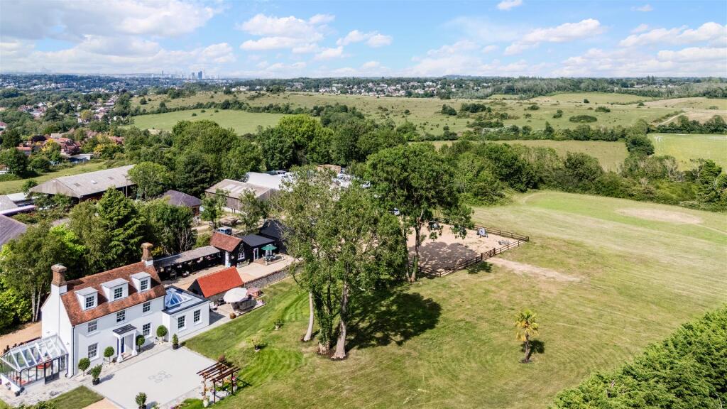 WOODPLACE FARM DRONE  (3).jpg