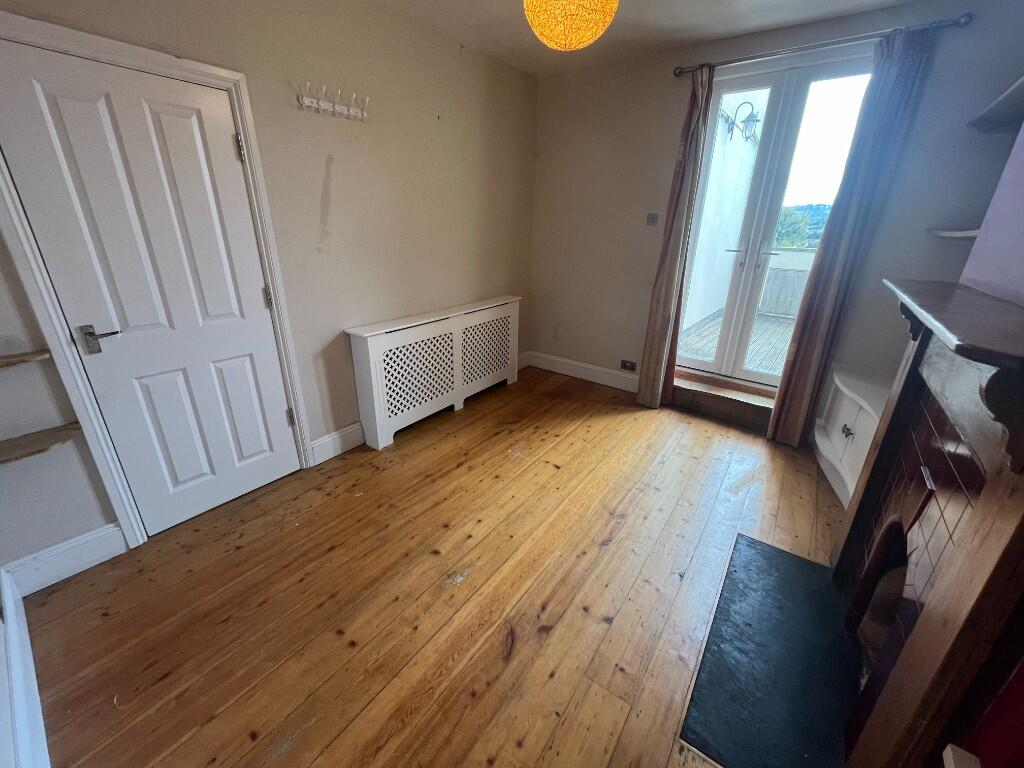 Room 4&amp;Terrace Doors