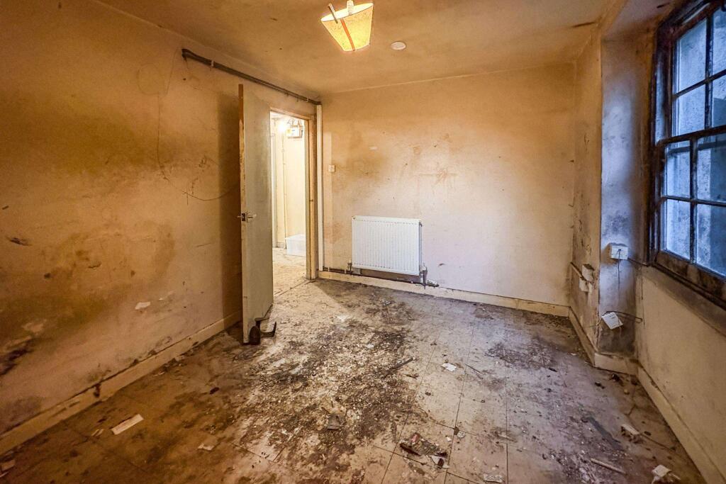 Flat A, 21 Ashley Road, Montpelier, Bristol, BS6 5NH