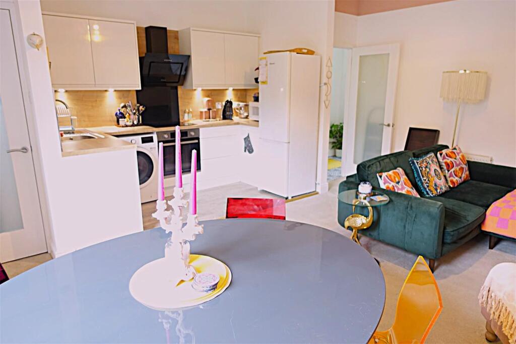 LIVING AREA.jpg