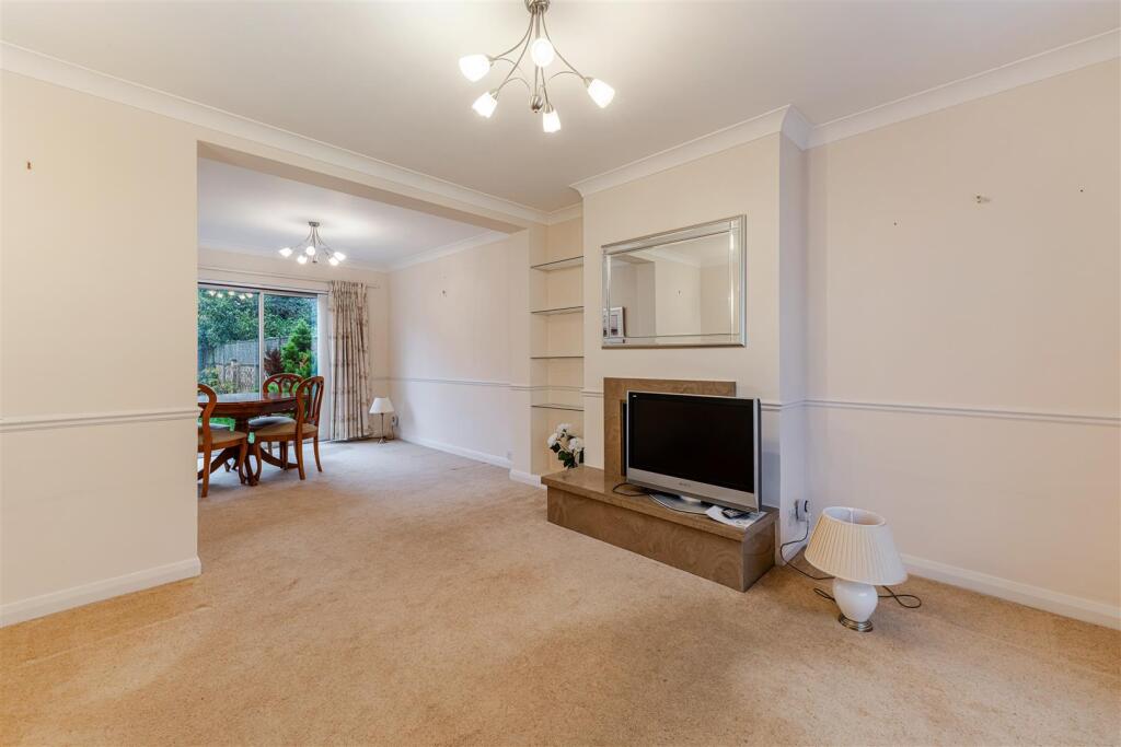 14 Lynton Close, Isleworth TW7 7ET-16.JPG
