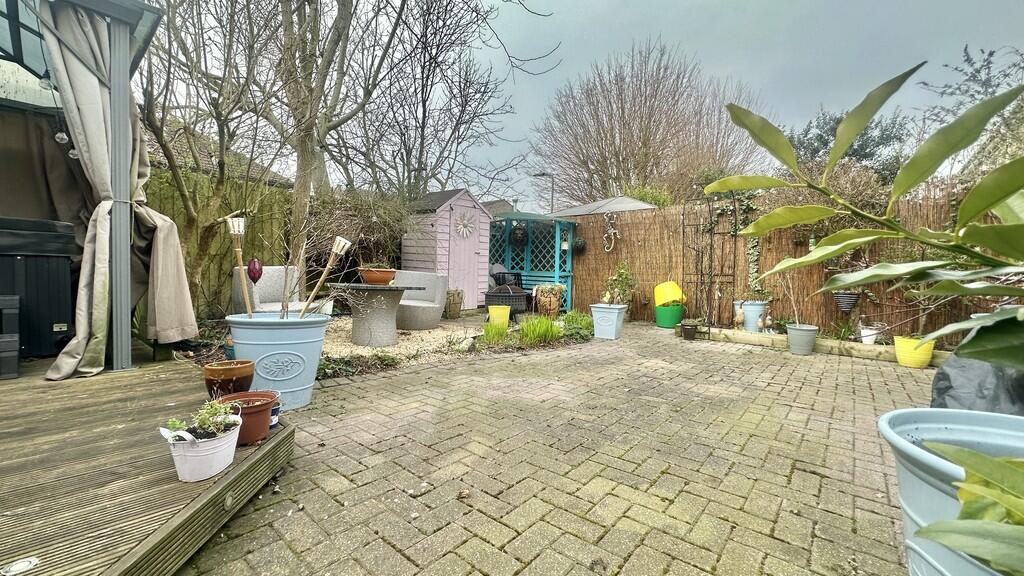 0511B876-5778-4C7...