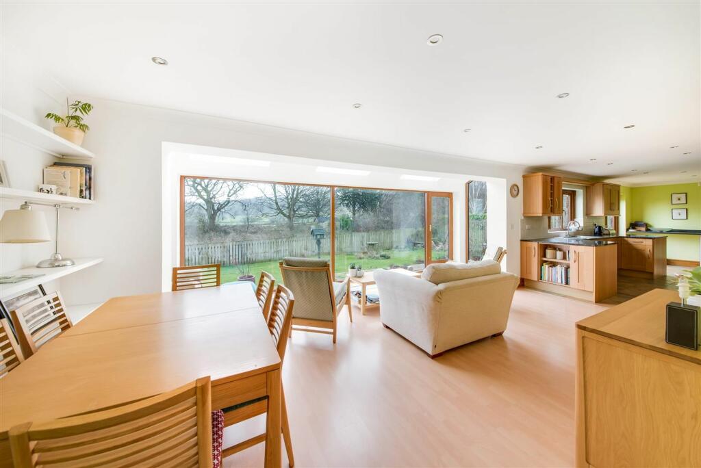 OPENPLAN LIVING DINING KITCHEN
