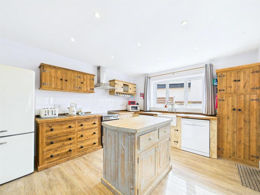 Open Plan Kitching/Living/Dining Area
