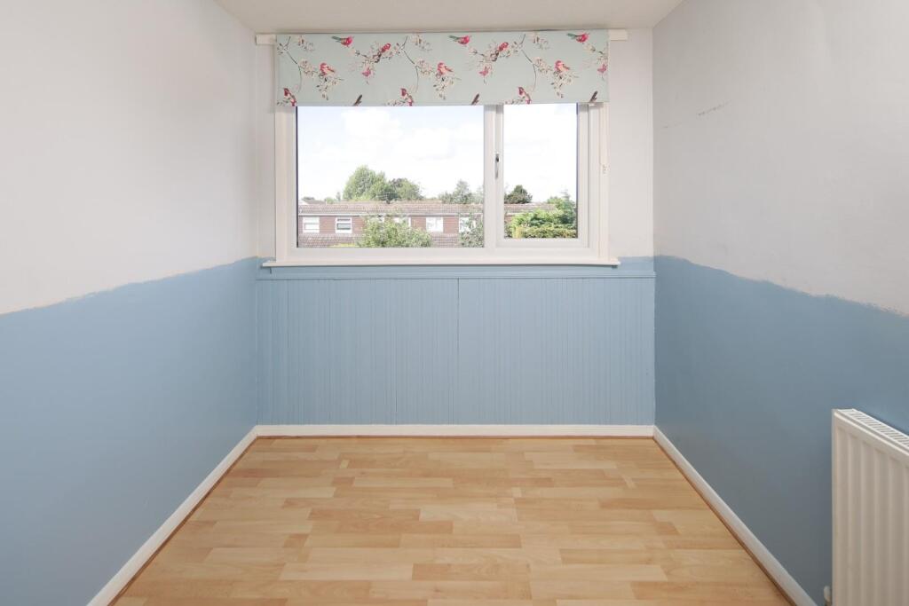 10 Severn Close-7.jpg