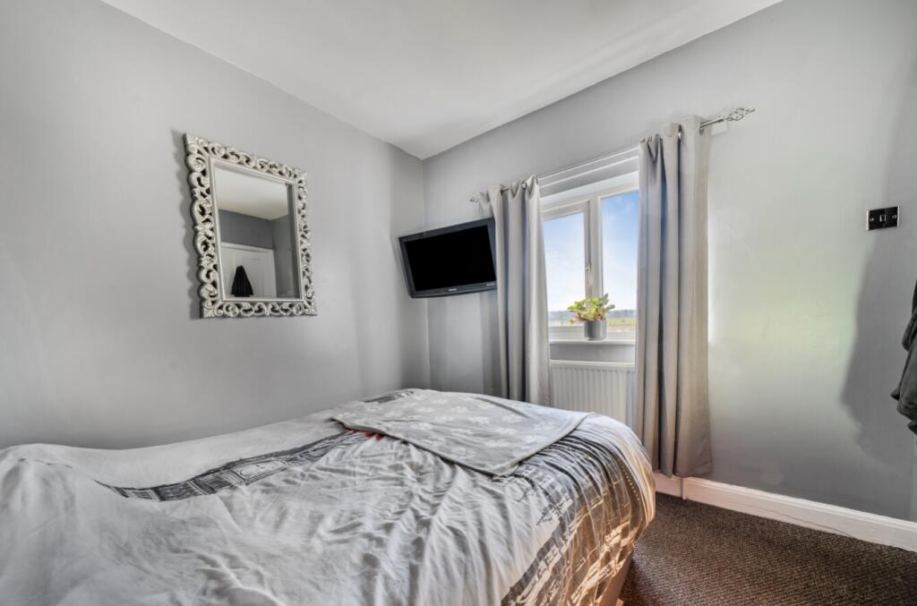 1371856-19-68f8ab705ab47