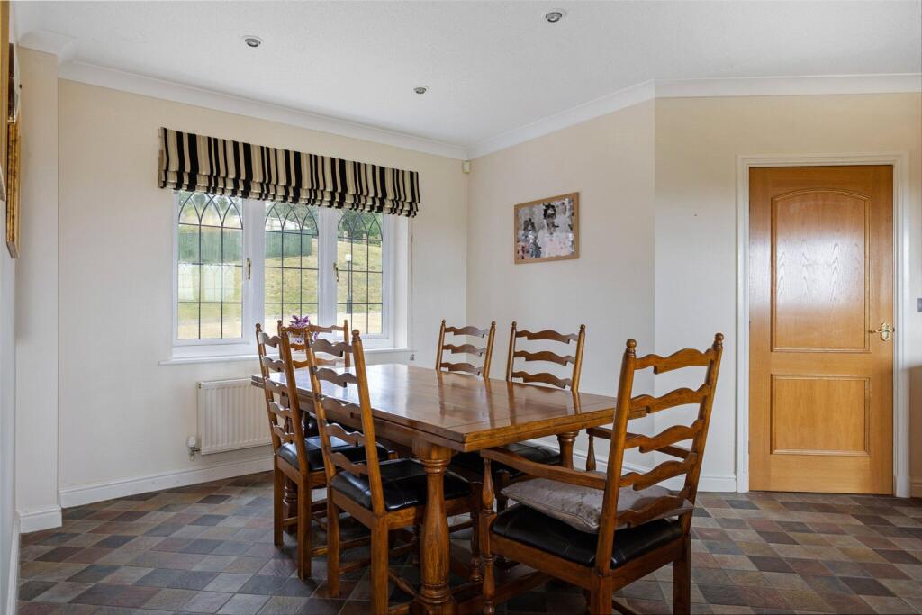 Kitchen/Dining Area