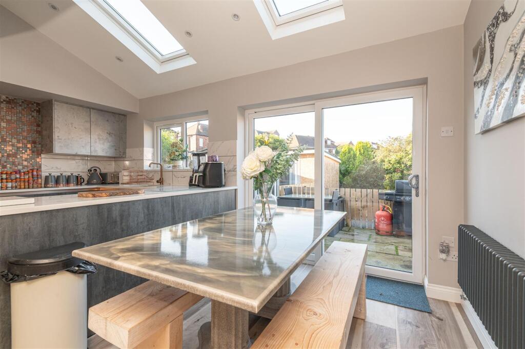 31 - 23 Queens Drive S75 2QQ.jpg