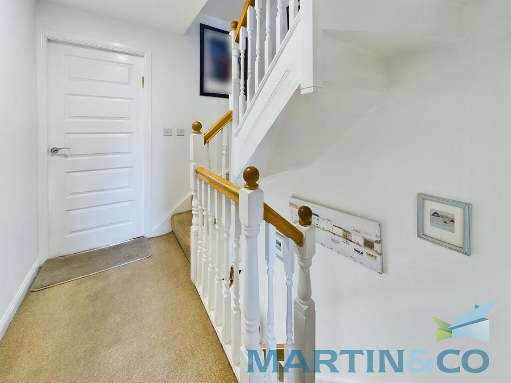 CAM01870G0-PR0144...