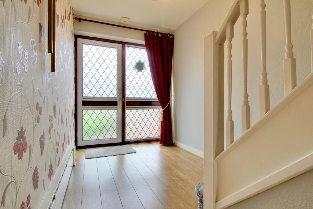 Entrance Hall - Gus Critchlow EweMove Hinckley