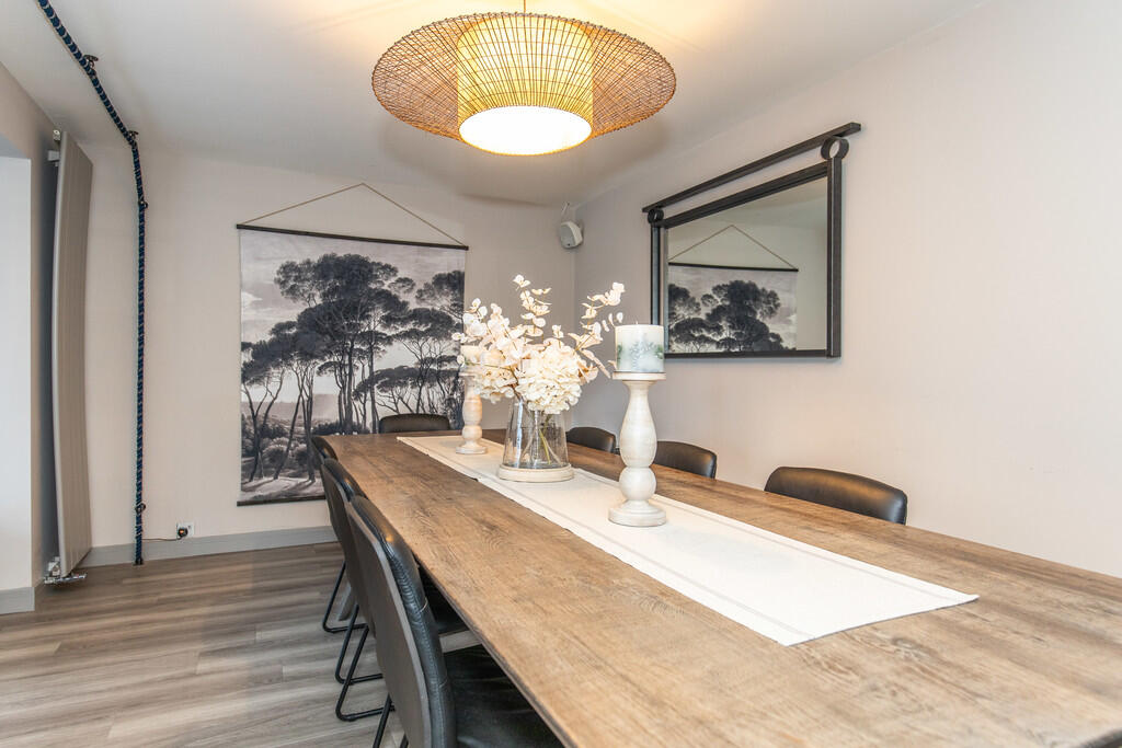 80 Shirley Drive3...