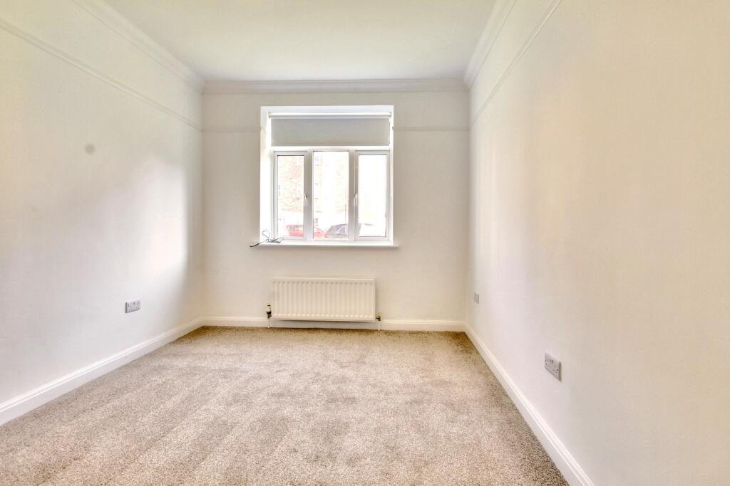6.BEDROOM.jpg