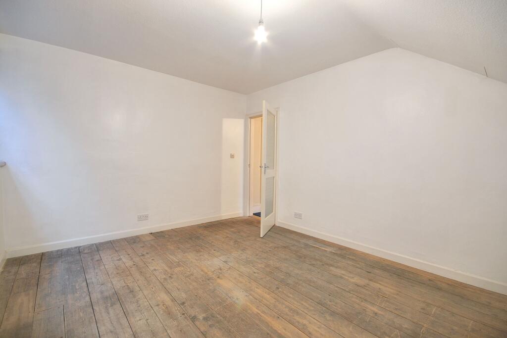 30 Broughton Road, London W13 8QW