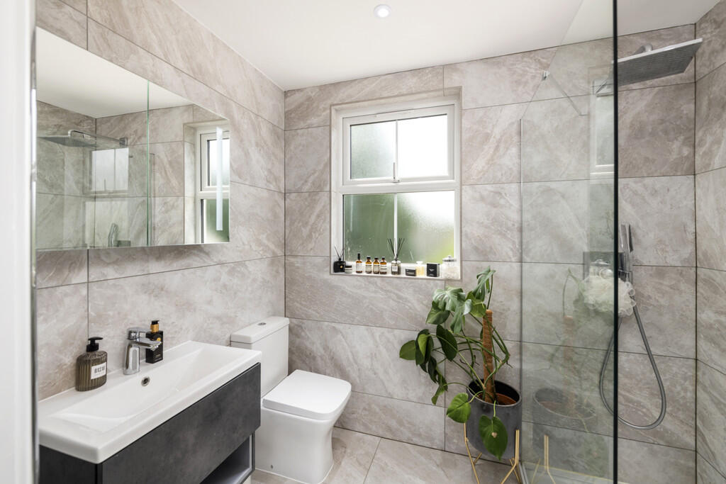 11_Oakhill_Road_i...