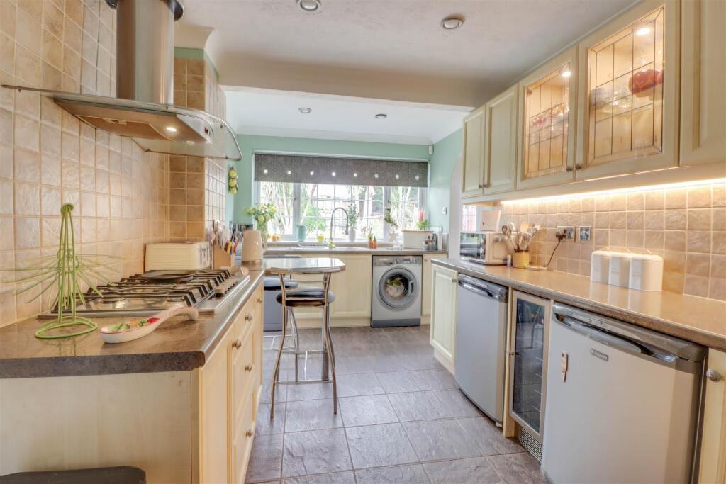 14 BURNE AVENUE-13.jpg