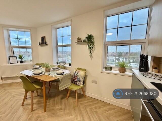 Communal Kitchen/Diner