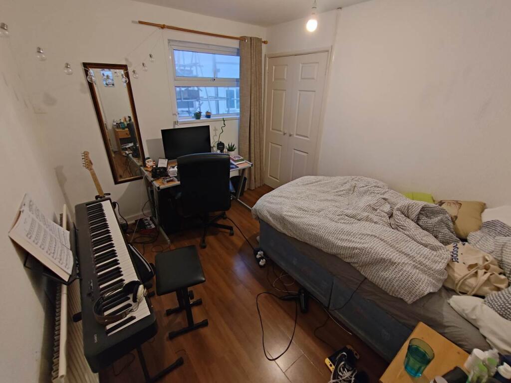 Bedroom 1 (1)