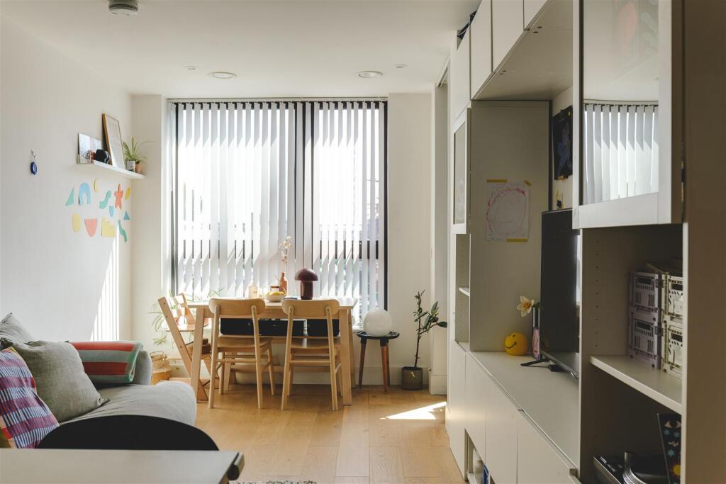 Kingsland Road-8.jpg