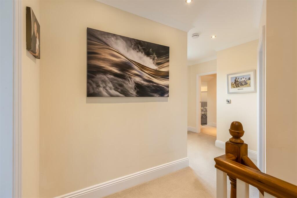 Thornton View 2 Landing-1.jpg