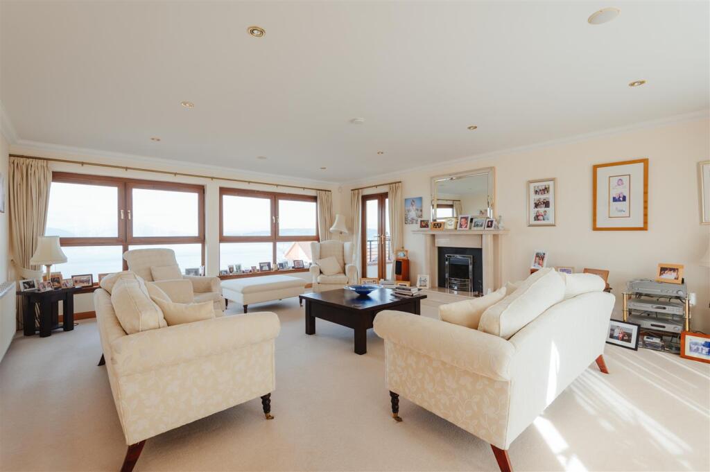 36_Turnberry_Avenue-23.jpg