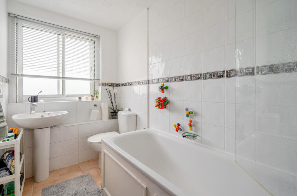 1313905-10-685a9c...