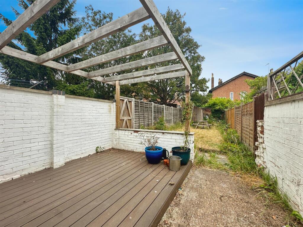 53bccfa9--4052-B674-83A00504FBDF-61138-000013E353F