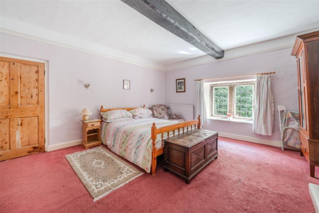 bedroom3-2.jpg