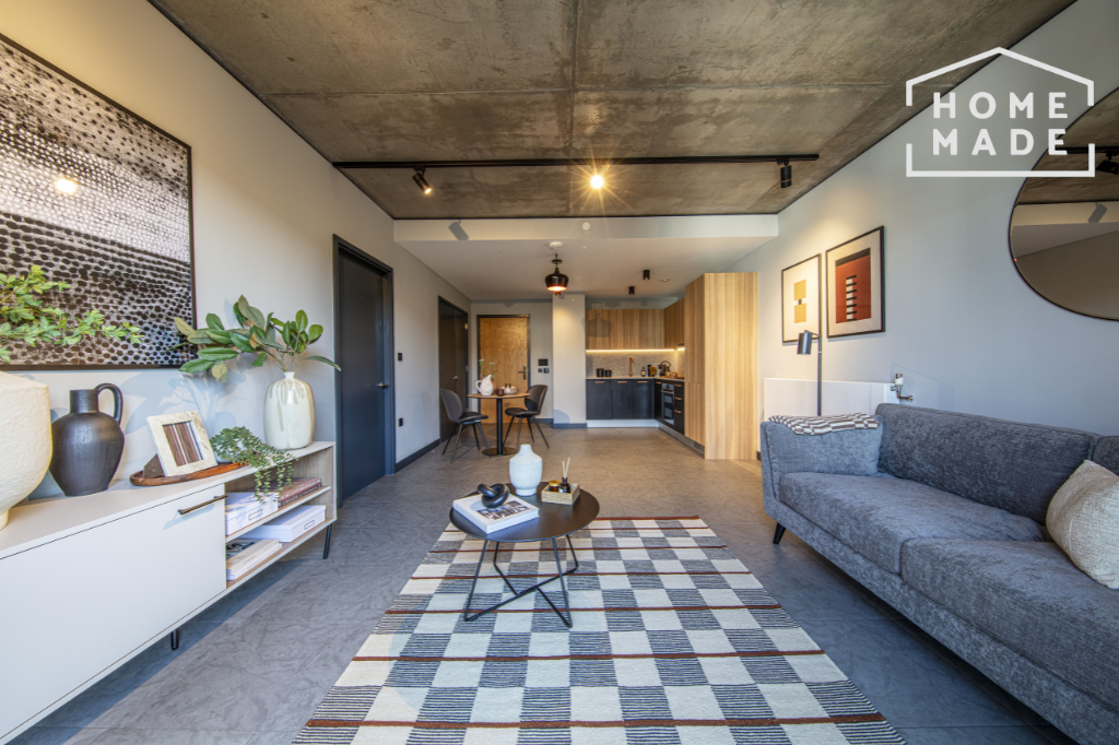 f8a5d683595ce81c56eb61eb96a1