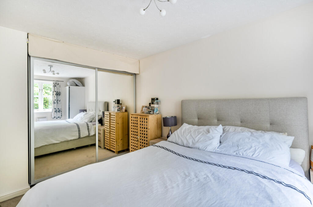 1346136-10-68b1c9...