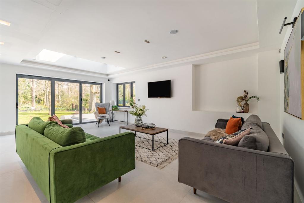 8496053-interior38.jpg