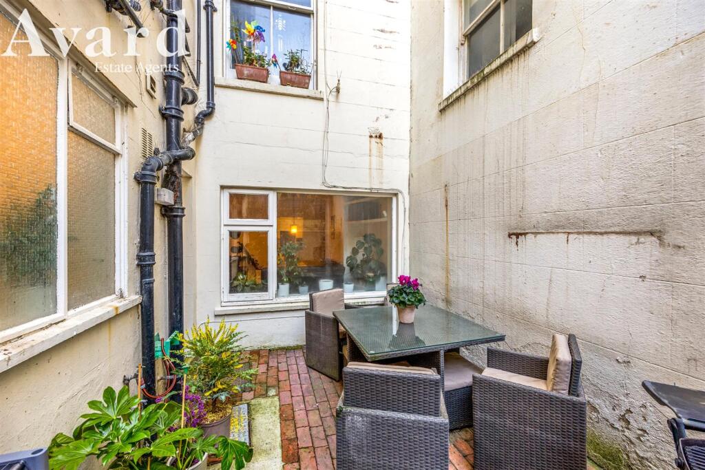 Brunswick Place, 49A-008.JPG