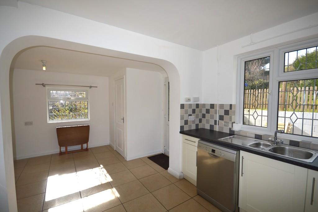 Kitchen (2)