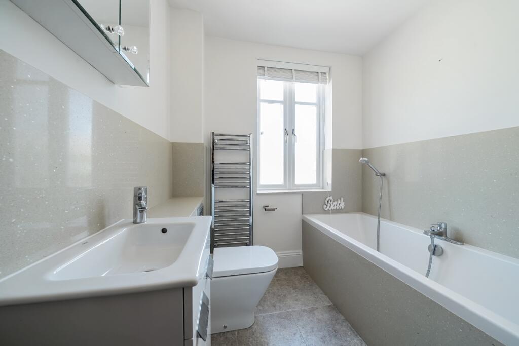 1320568-12-686d3a...