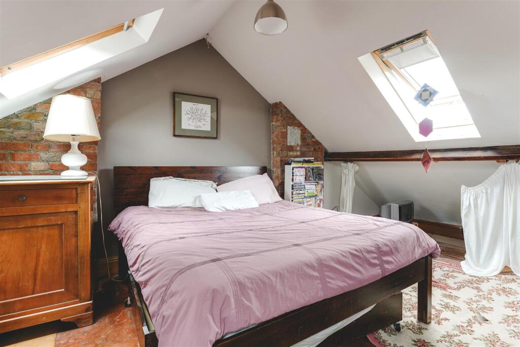 Mildenhall Road-17.jpg