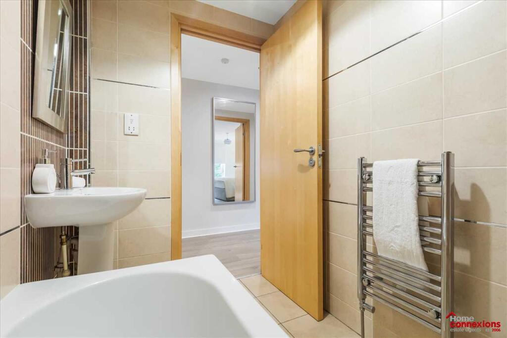 Bathroom (3)