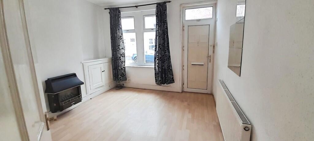 045fbf3c-WhatsApp...