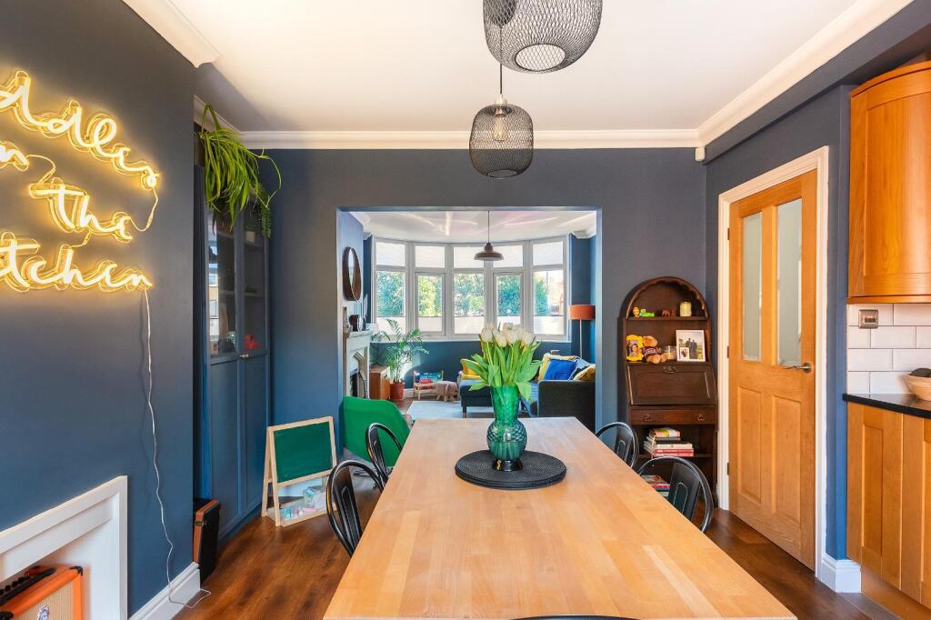 2H0S6HN - Dining Room A.jpg