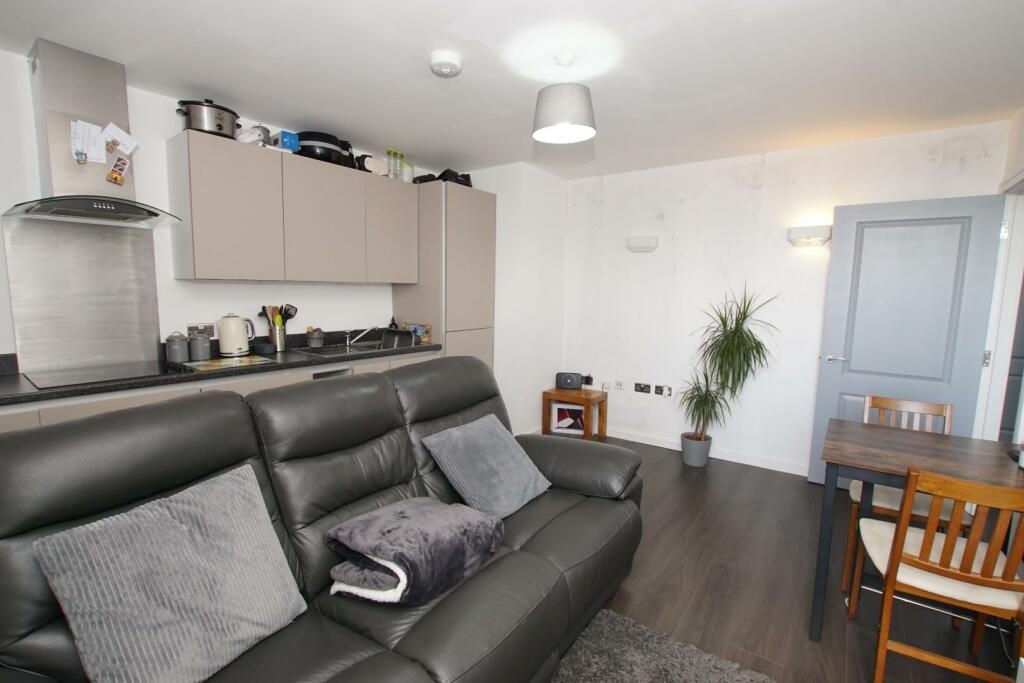 sitting room....JPG