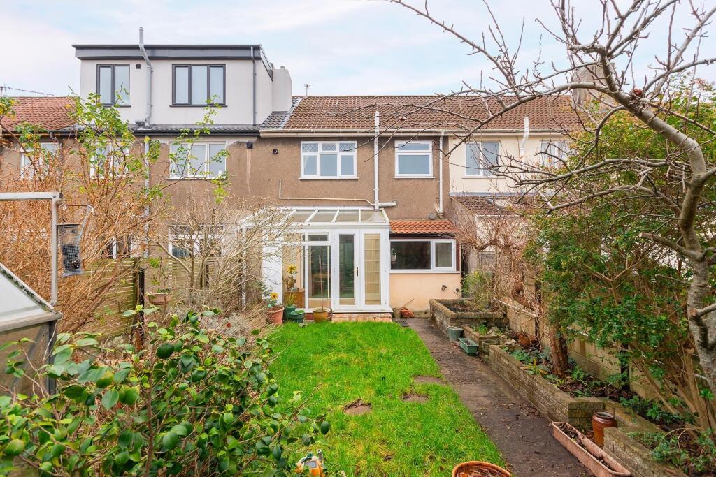 1F7A0HD - External F.jpg