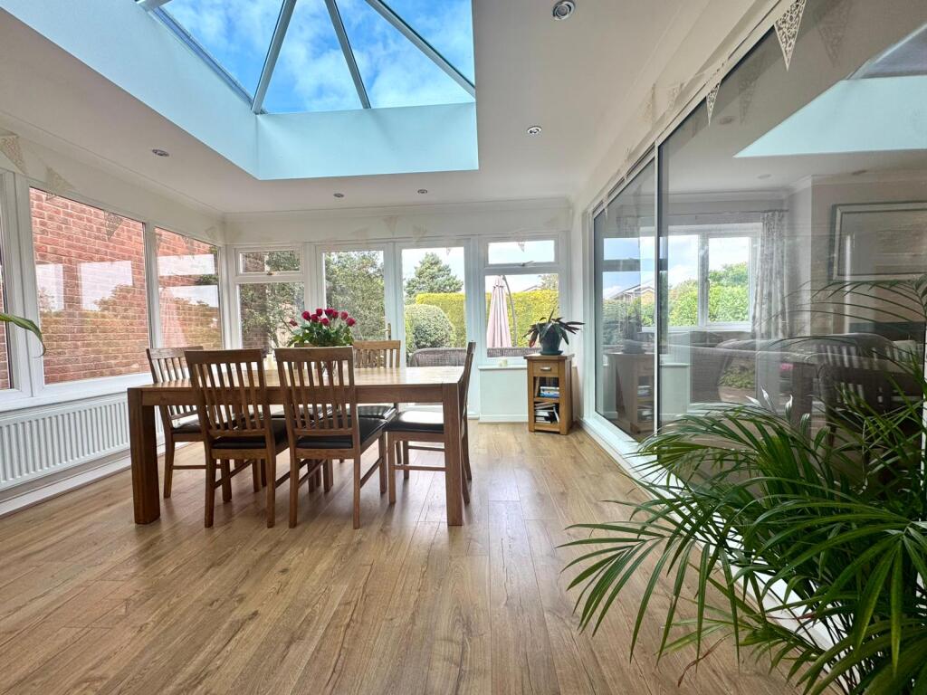 Conservatory / Dining Room