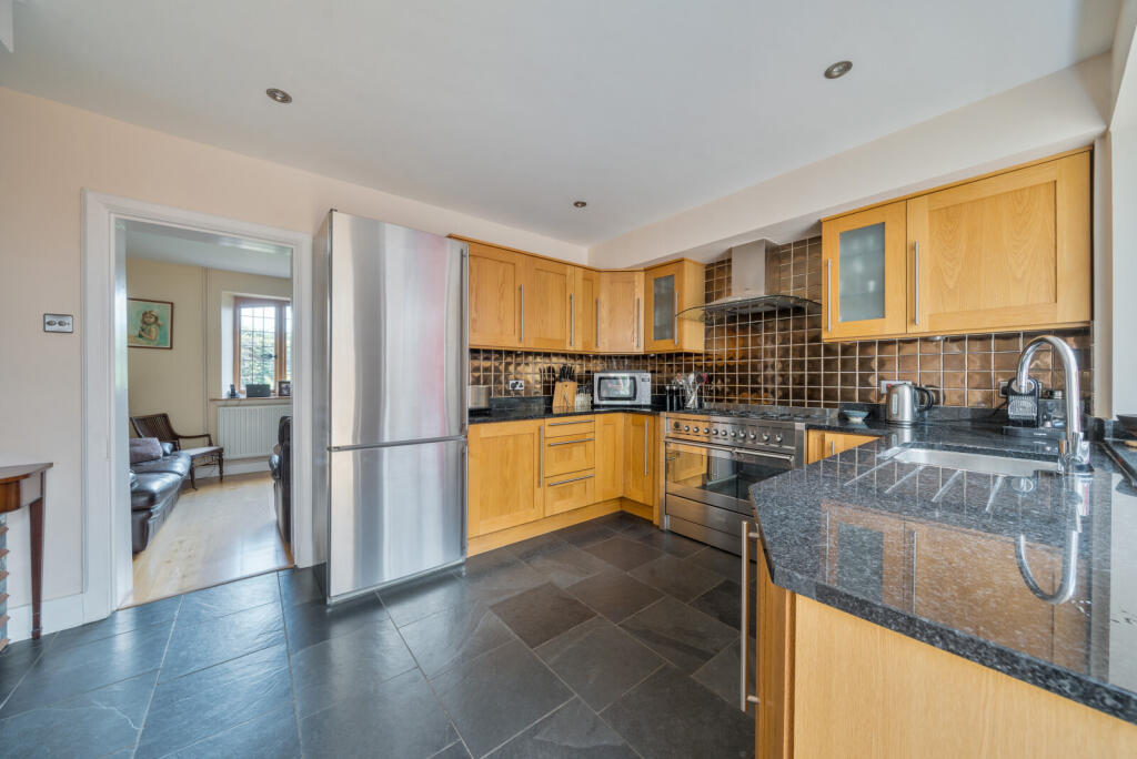 1319184-17-686416...