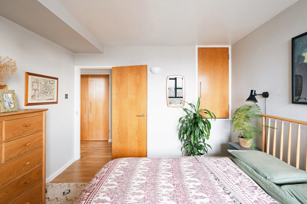 324215 - MP06282.jpg