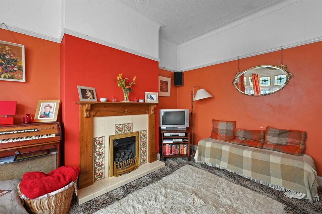 OL-PA-11WoodburyClose-3.JPG