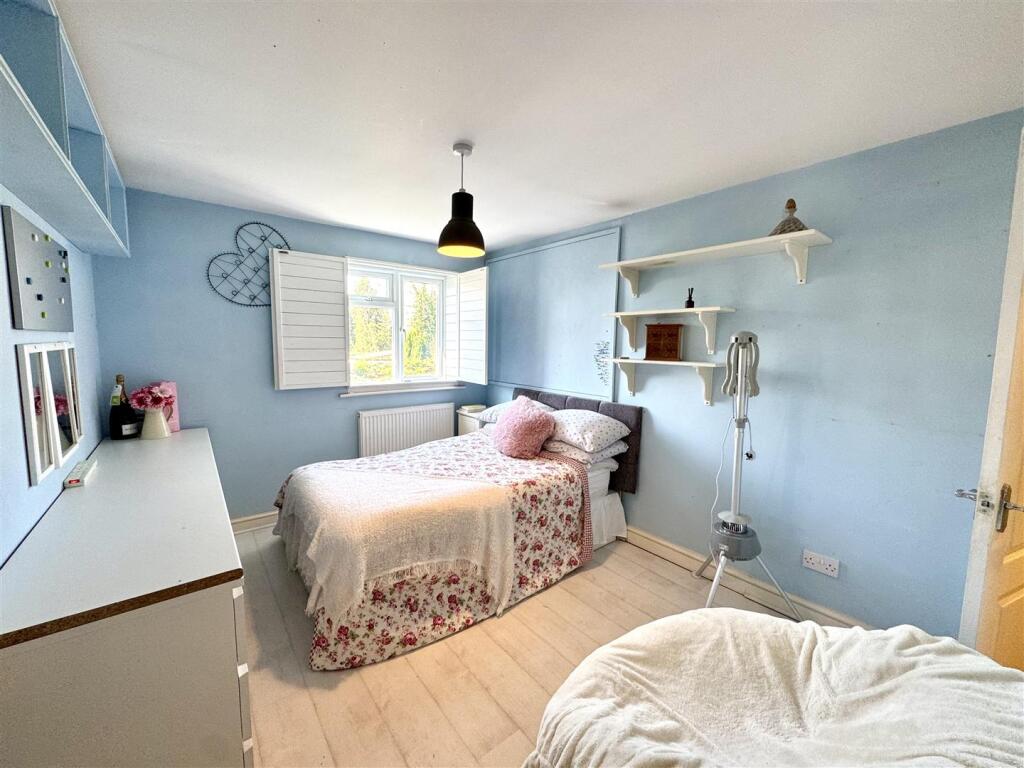 BEDROOM 3