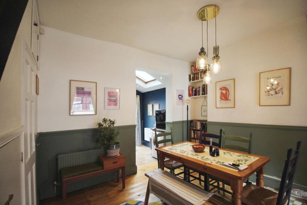 dining Room 1.JPG