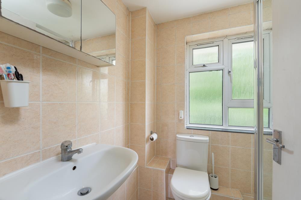 44 Saffron Court Bath BA1 6DF-7.jpg