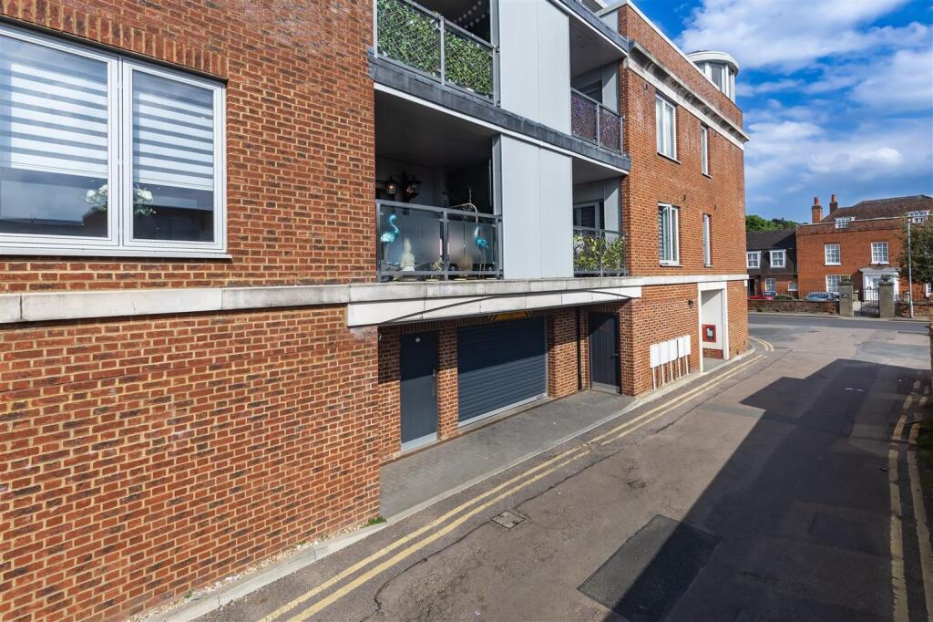 4 the old court   (25).jpg