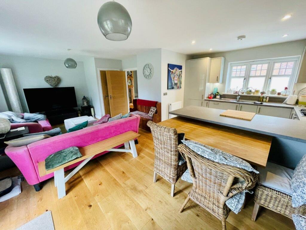 Kitchen Living Hub